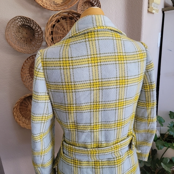 Stylish Vintage Union Made Plaid Pea Coat with Belt Spring - Picture 8 of 9